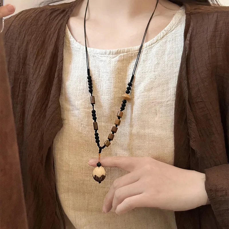 LILY&LOTTY Resin Necklaces Women's-3