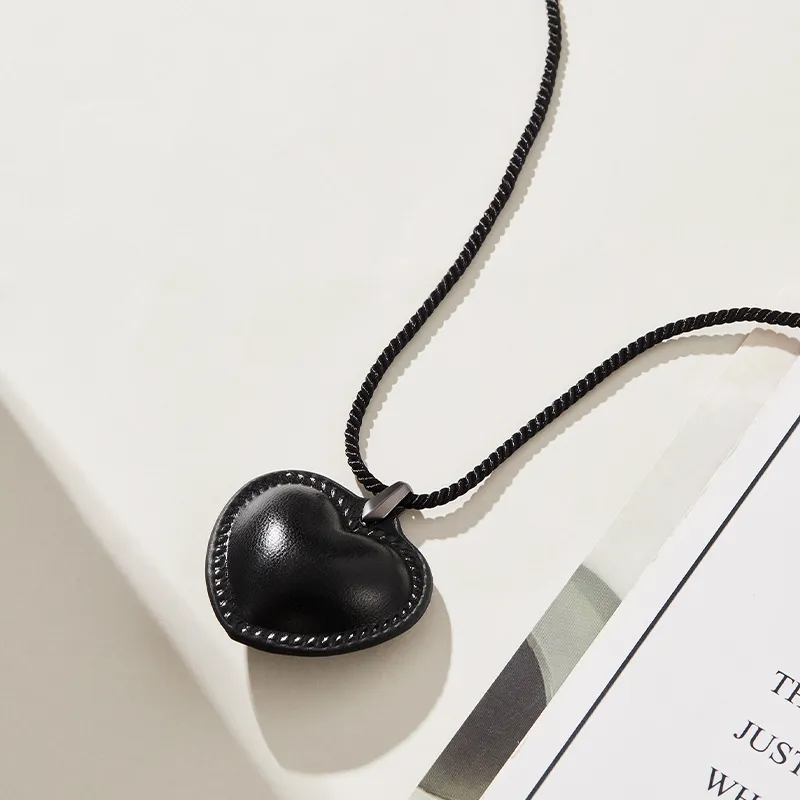LILY&LOTTY Leather Necklaces Women's-11