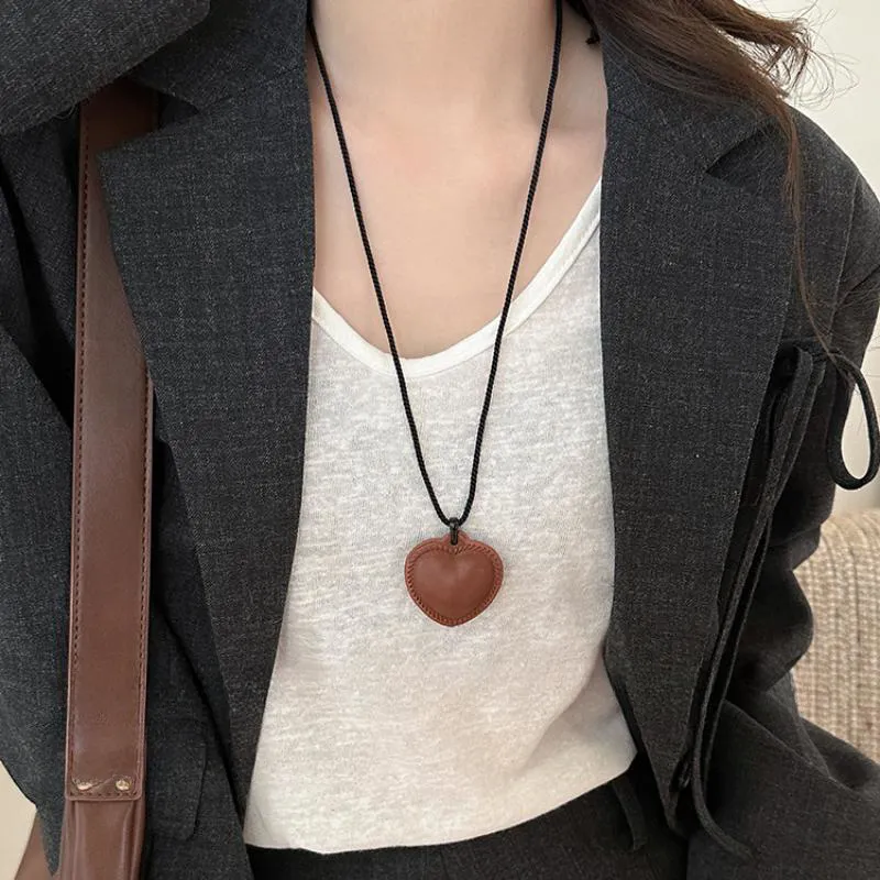 LILY&LOTTY Leather Necklaces Women's-1