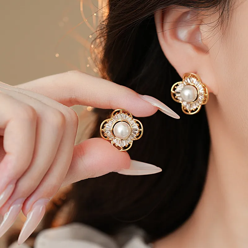 Drejew Copper Stud Earrings Women's-1