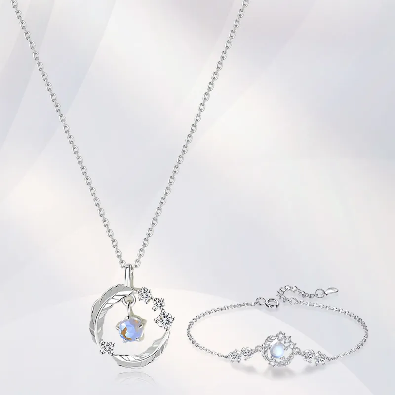 GUDS GAVE Zircon Necklaces Women's-1
