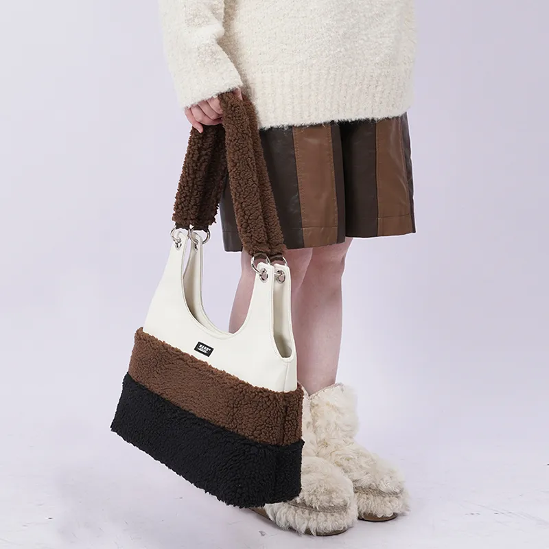 REBIRTH Lambswool Versatile Tote Bag Women's-3