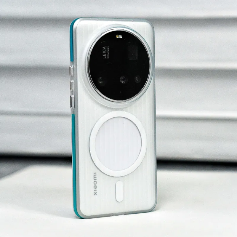 PENGKEXING PC Material Anti Slip Corrugated Magnetic Phone Cases Compatibility With Xiaomi 15 Ultra/14/13 Solid Color-3