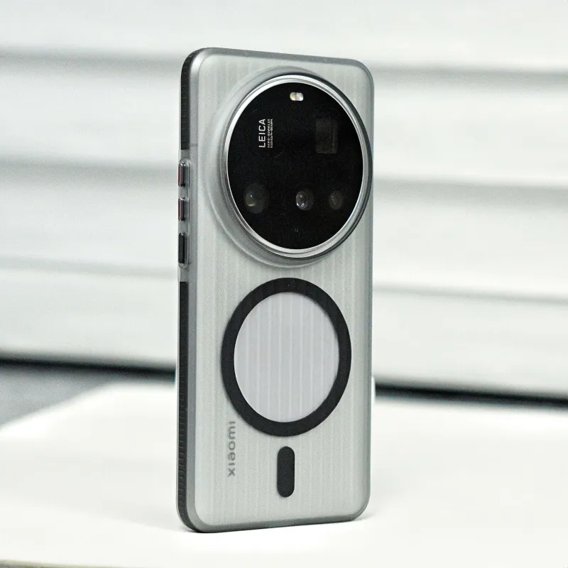 PENGKEXING PC Material Anti Slip Corrugated Magnetic Phone Cases Compatibility With Xiaomi 15 Ultra/14/13 Solid Color-1