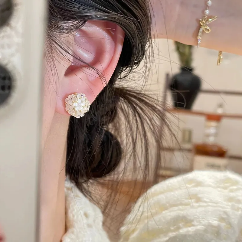 CHIMERA Copper Alloy Stud Earrings Women's-5