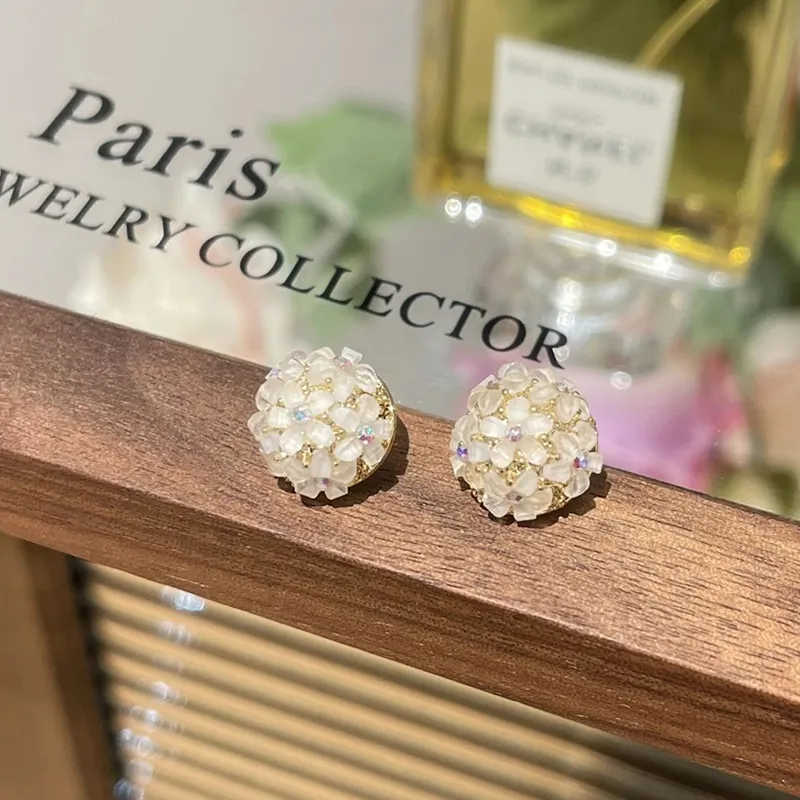 CHIMERA Copper Alloy Stud Earrings Women's-3