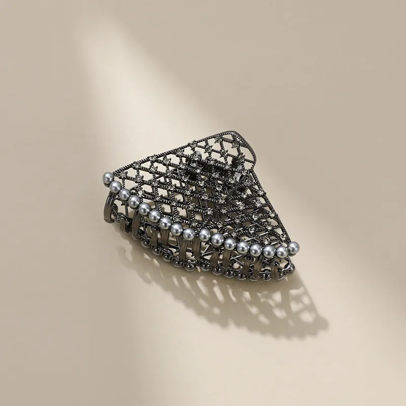 CHIMERA Alloy Hair Clip Claw Clip Headpiece Women's-1