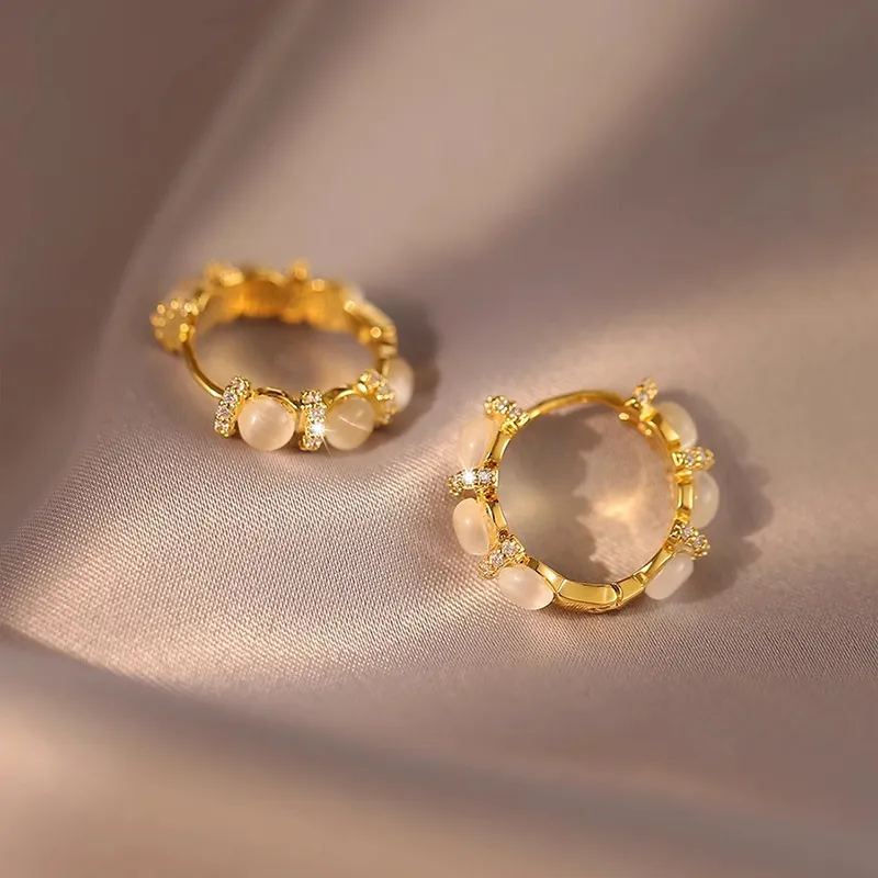 CHIMERA Glass Cat Eye Earrings Women's-1