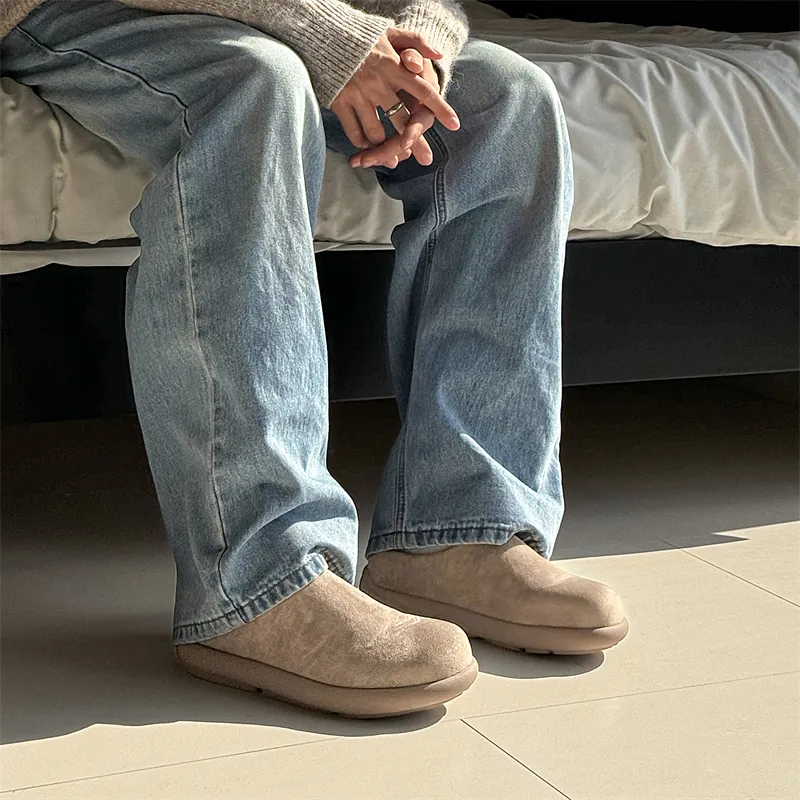 V05 Closed Toe Slippers Unisex-32