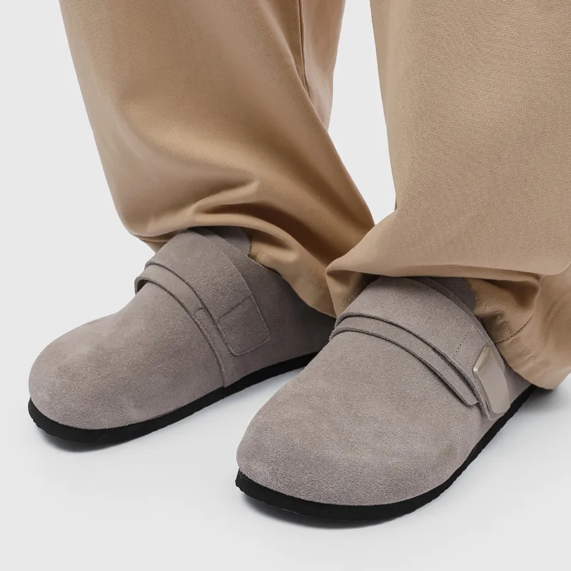 V05 Closed Toe Slippers Men-10