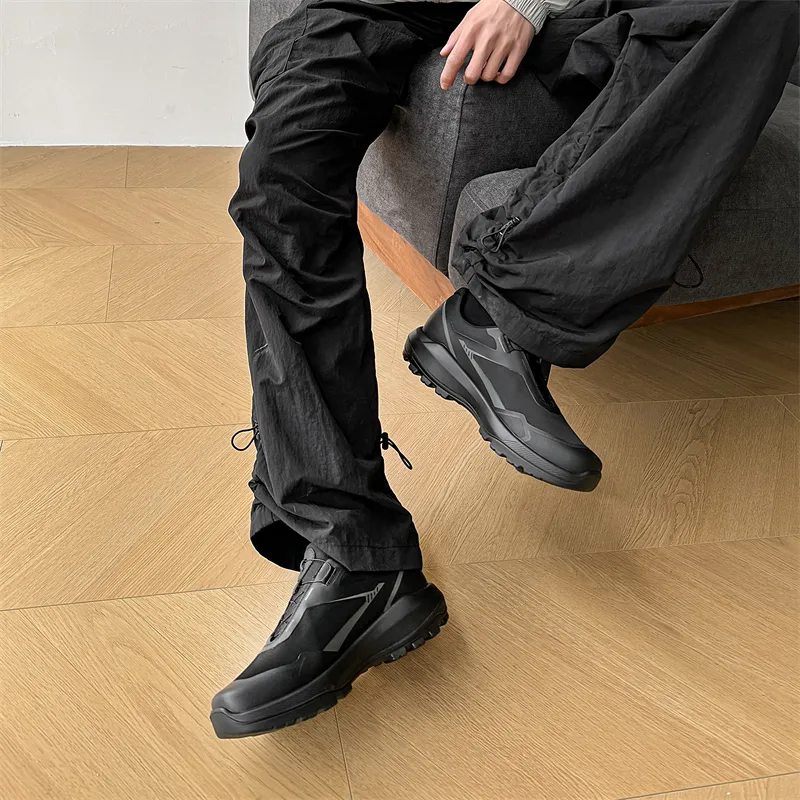 V05 Low Top Casual Shoes Men's Black-4