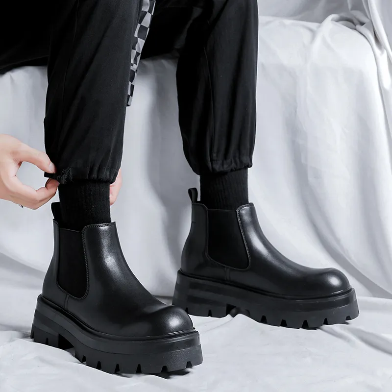 V05 Chelsea Boots Men Black-10