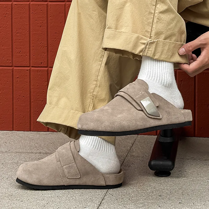 V05 Closed Toe Slippers Men-18