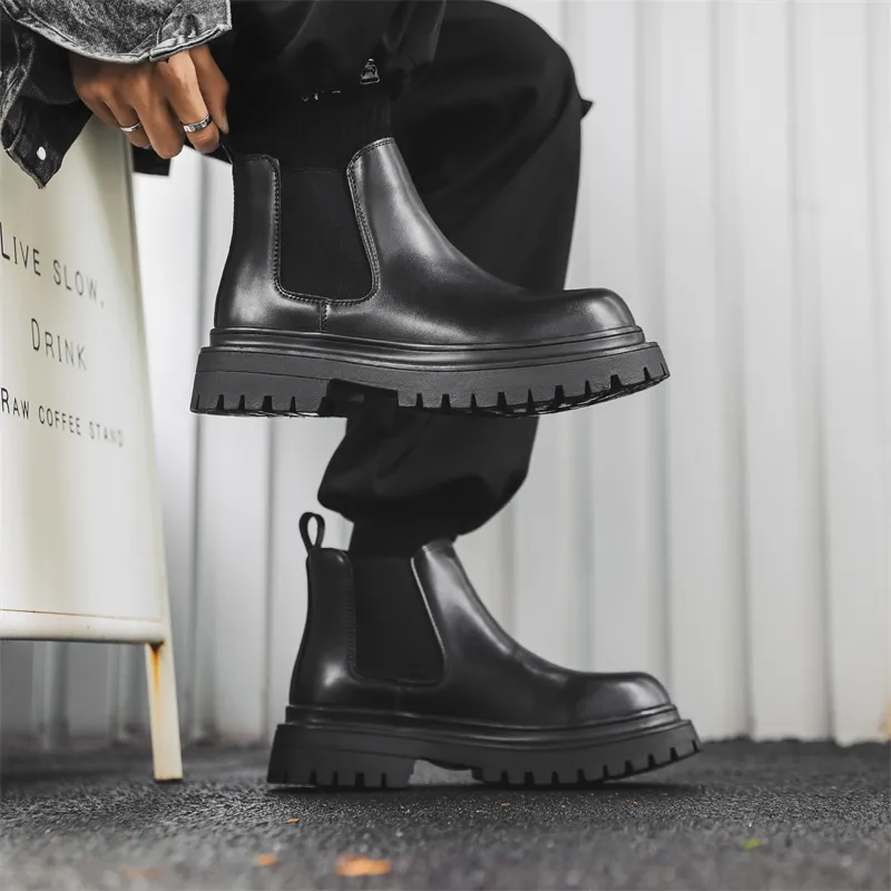 V05 Short Chelsea Boots Men's Black-3