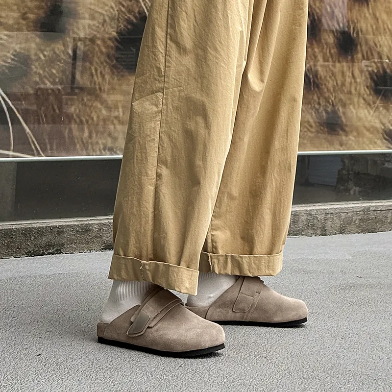 V05 Closed Toe Slippers Men-20