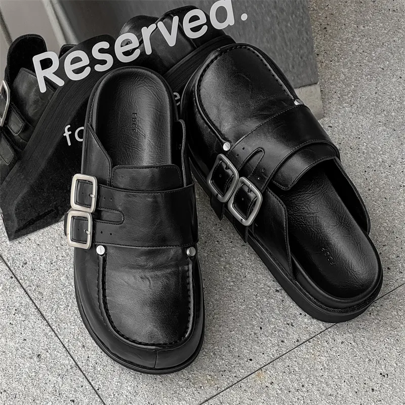 V05 Closed Toe Slippers Unisex Black-8