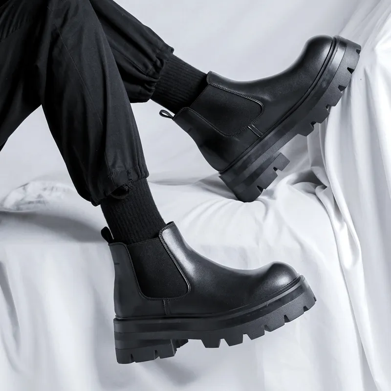 V05 Chelsea Boots Men Black-1