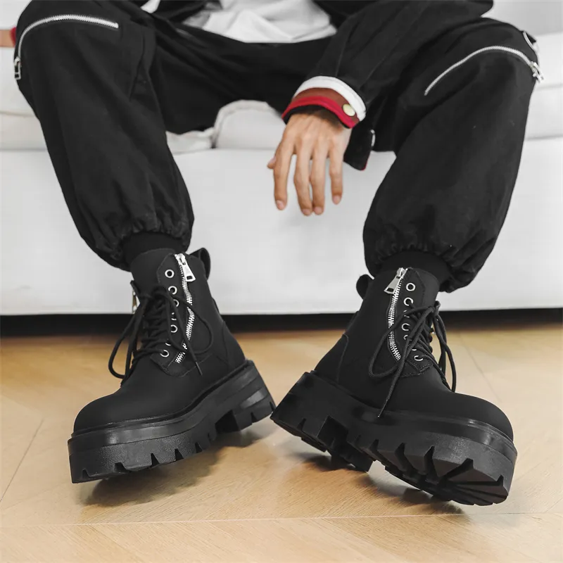 V05 Short Martin Boot Men's Black-6
