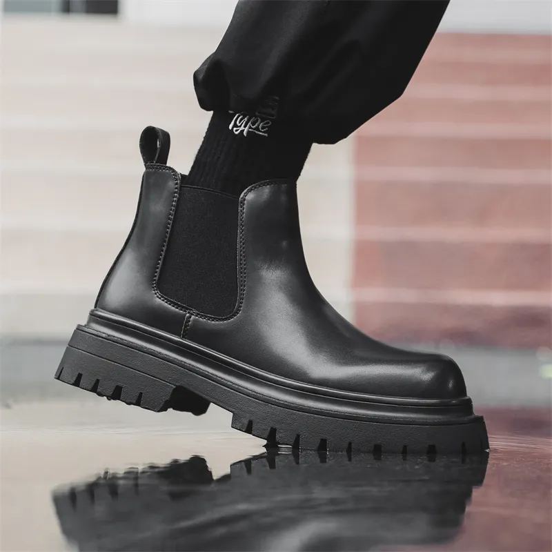 V05 Short Chelsea Boots Men's Black-2