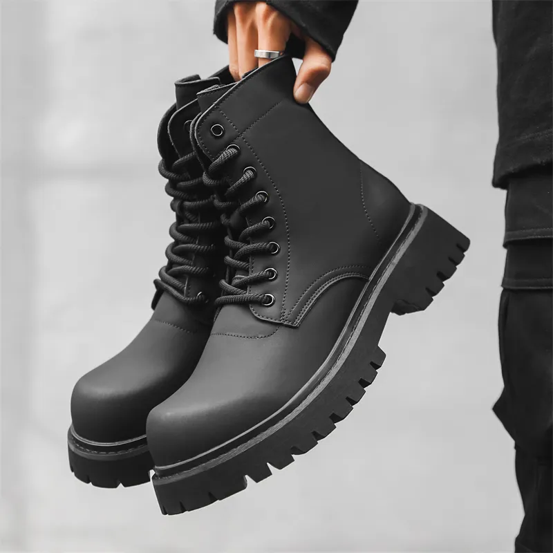 V05 Short Martin Boot Men's Black-7