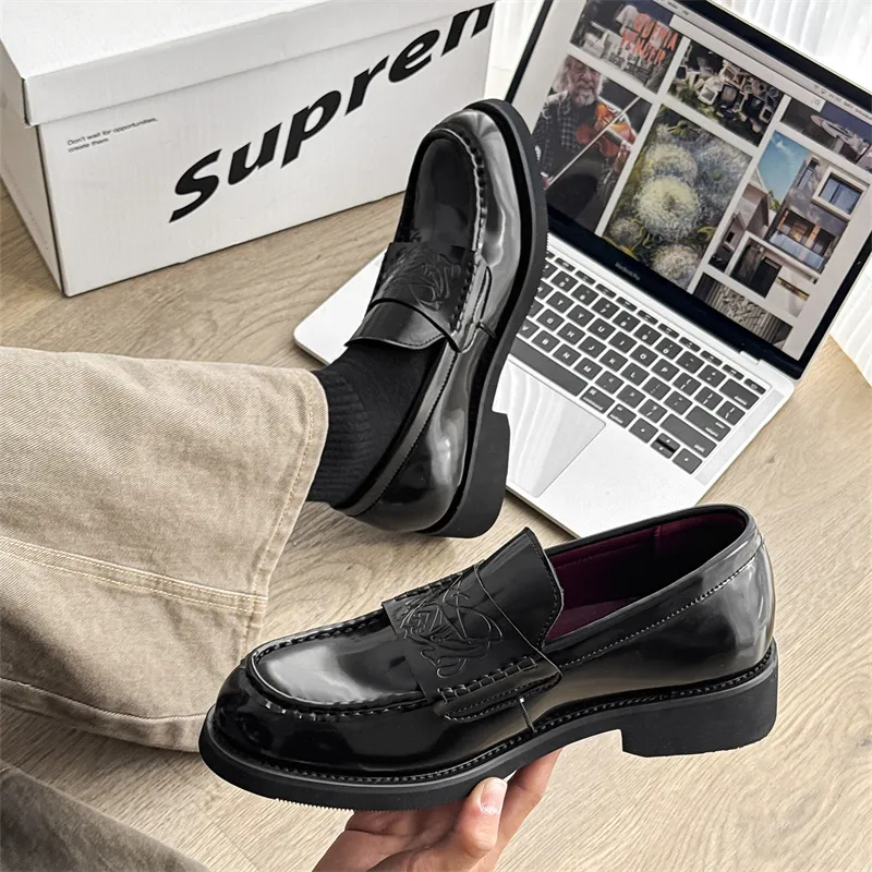 V05 Loafers Unisex-4