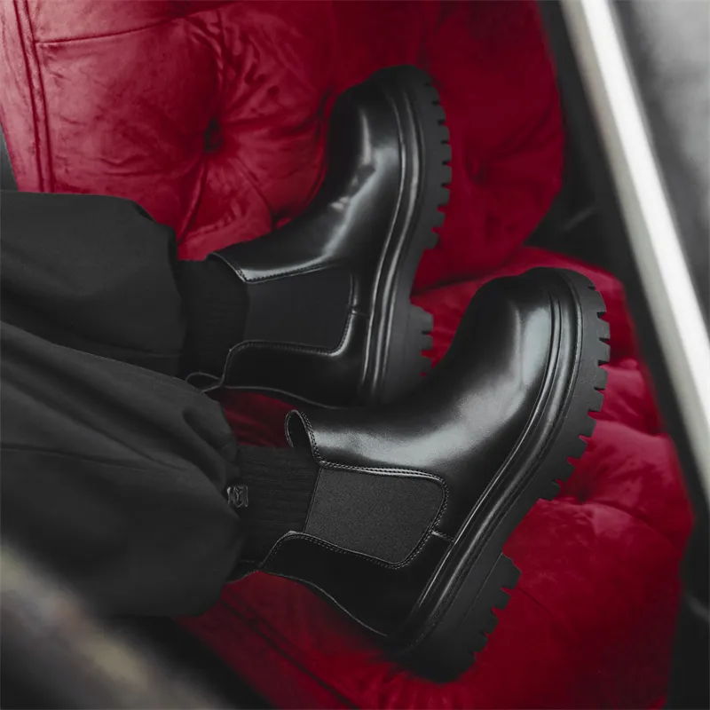 V05 Short Chelsea Boots Men's Black-6