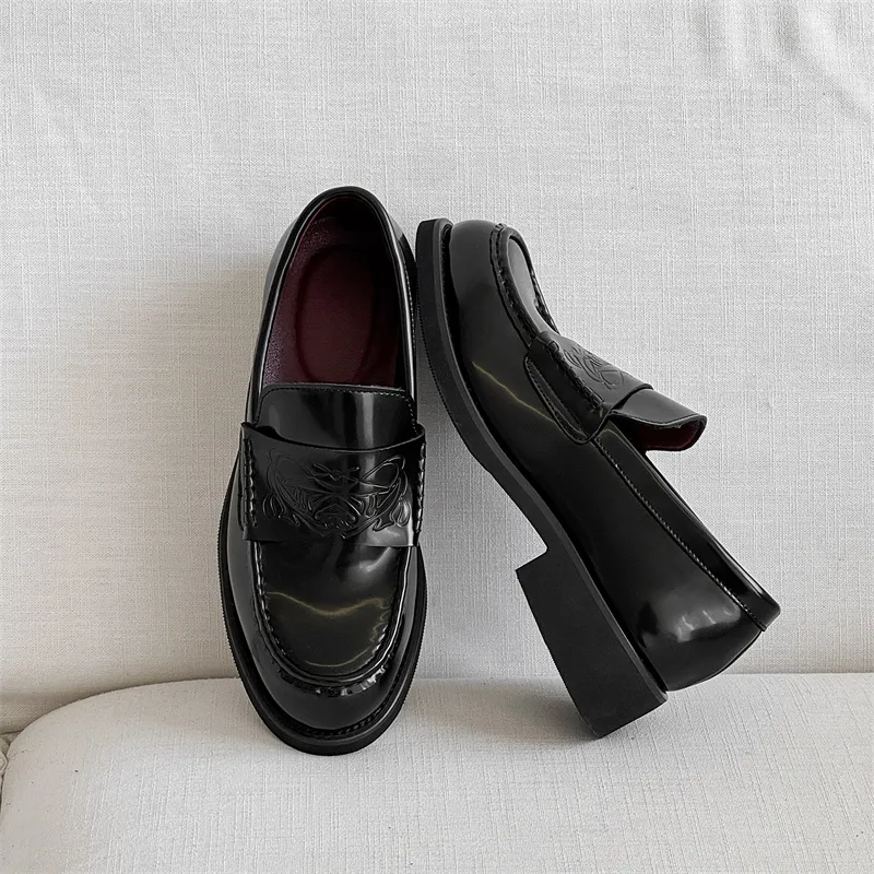 V05 Loafers Unisex-12