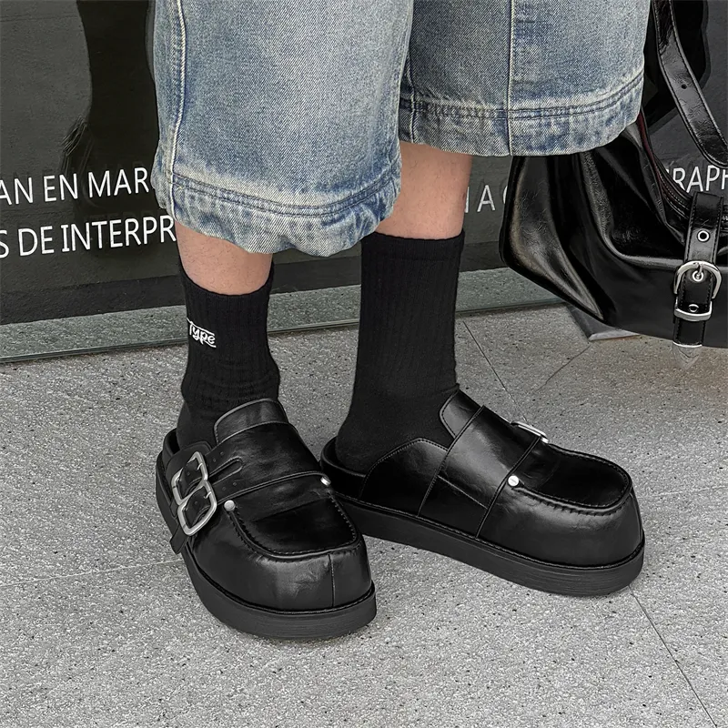 V05 Closed Toe Slippers Unisex Black-5