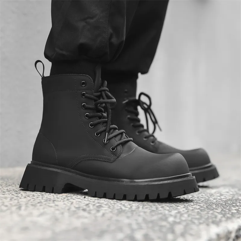 V05 Short Martin Boot Men's Black-3