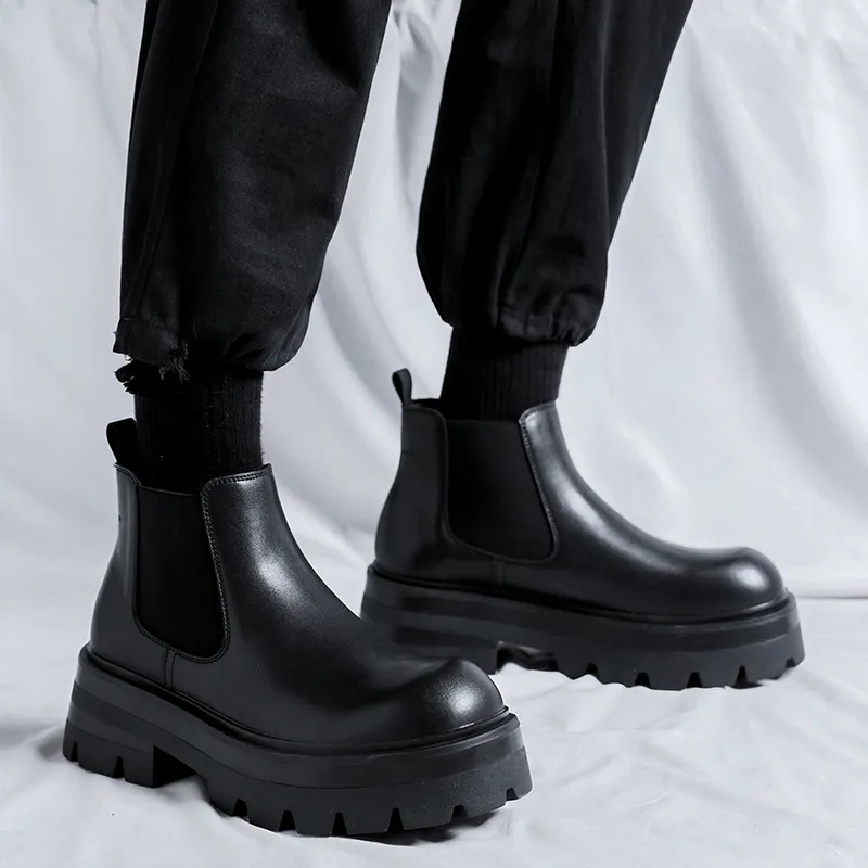 V05 Chelsea Boots Men Black-3