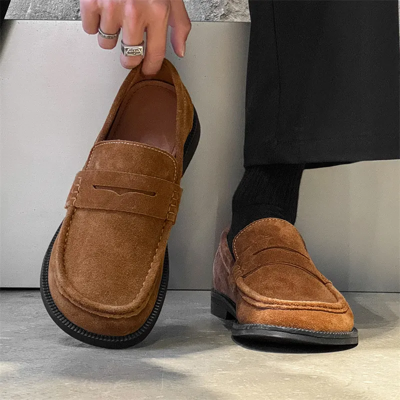 V05 Loafers Men Brown-37