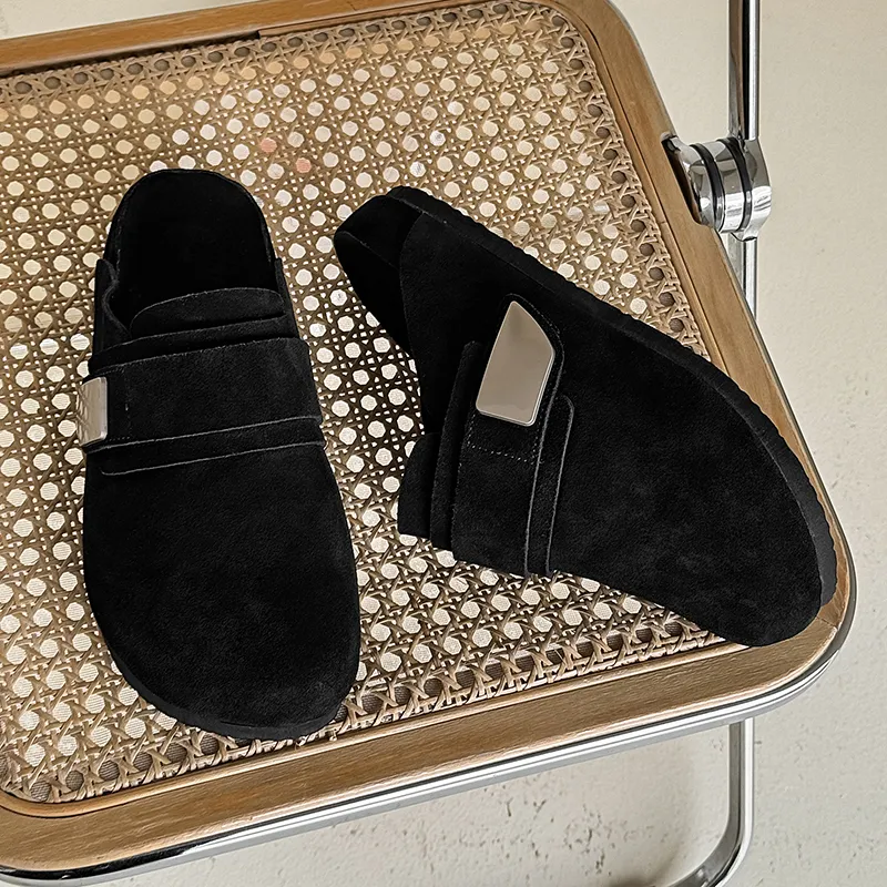 V05 Closed Toe Slippers Men-2
