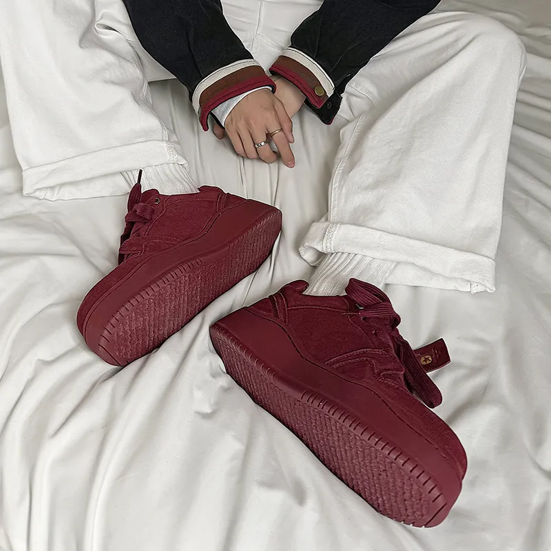 V05 Slip Resistant Height Increasing Low Top Skateboard Shoes Unisex-1