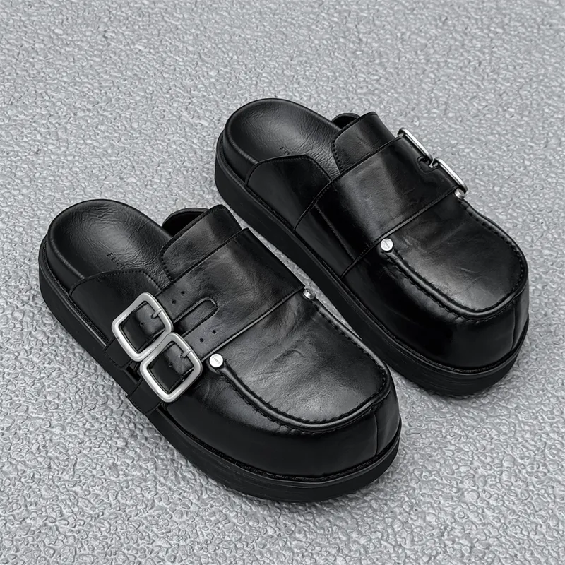 V05 Closed Toe Slippers Unisex Black-11
