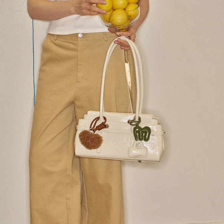 MUVA Top Grain Cow Leather Shoulder Bag Medium Size Women's Milkshake White/Party Red-7
