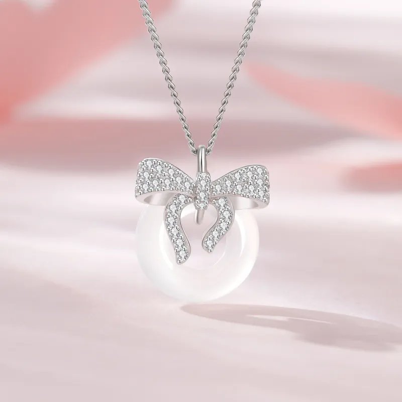 Lao Feng Xiang Agate Necklaces Women's-1