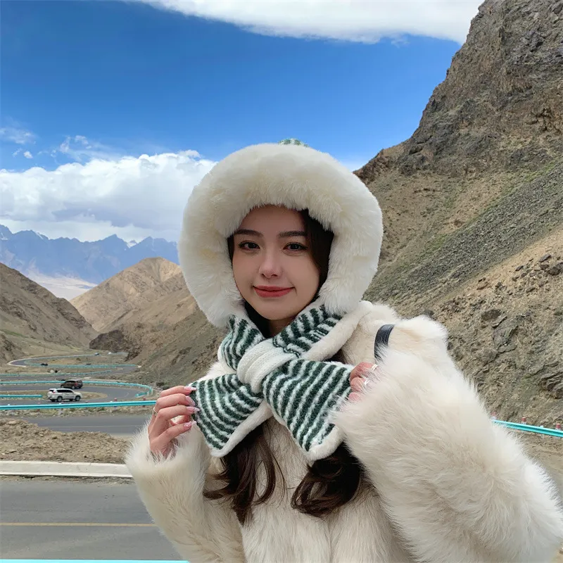 ACUC Combed Cotton Hoods & Plush Hats Women's-8