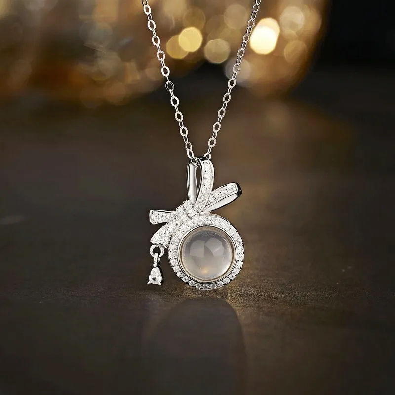 Gold Of China Chalcedony Necklaces Unisex-1