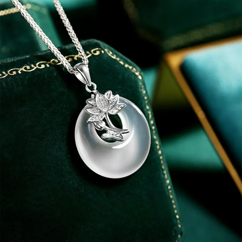 Gold Of China Chalcedony Necklaces Unisex-1