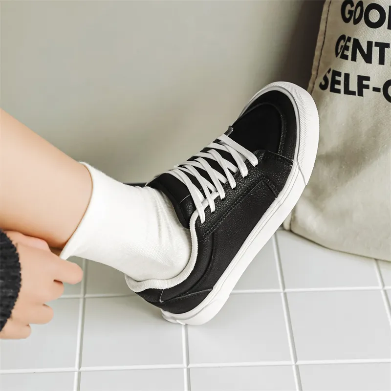 PLAY COBBLER Low Top Skateboard Shoes Men's-8