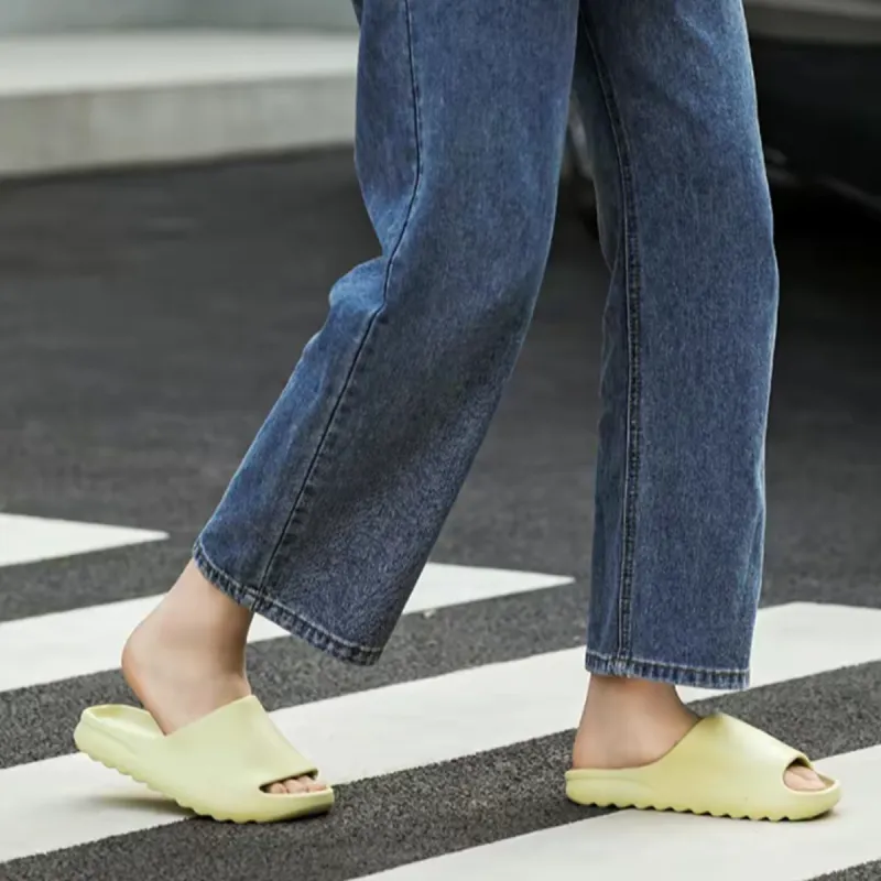 Berfeldn Slippers White Black Green-13