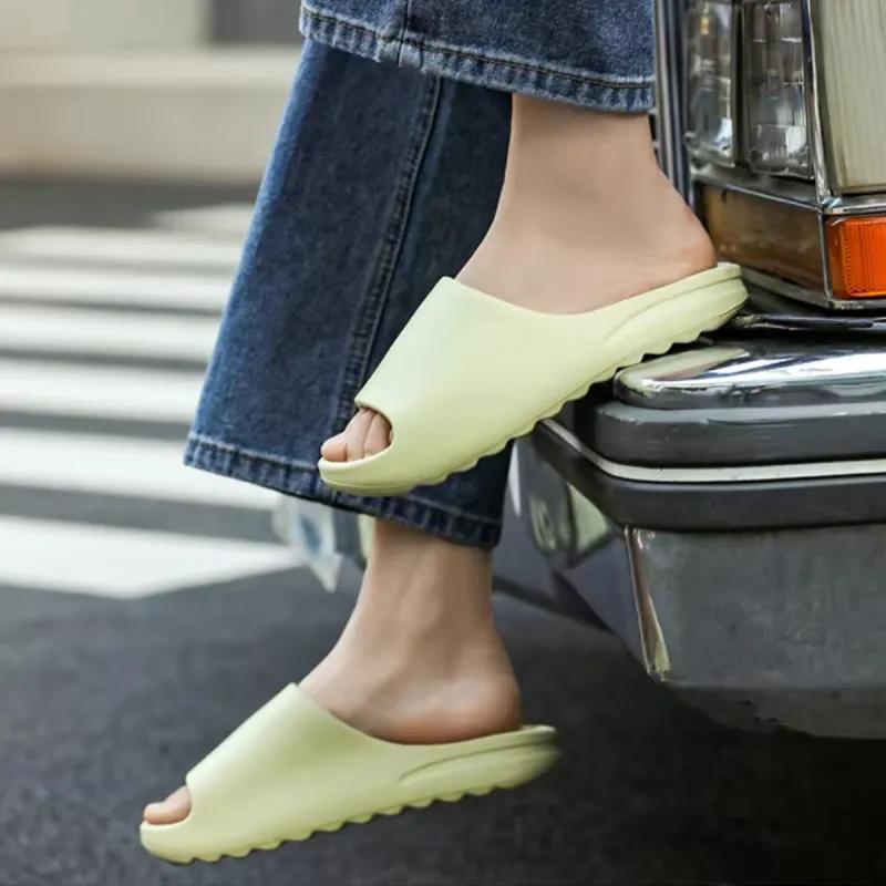 Berfeldn Slippers White Black Green-12