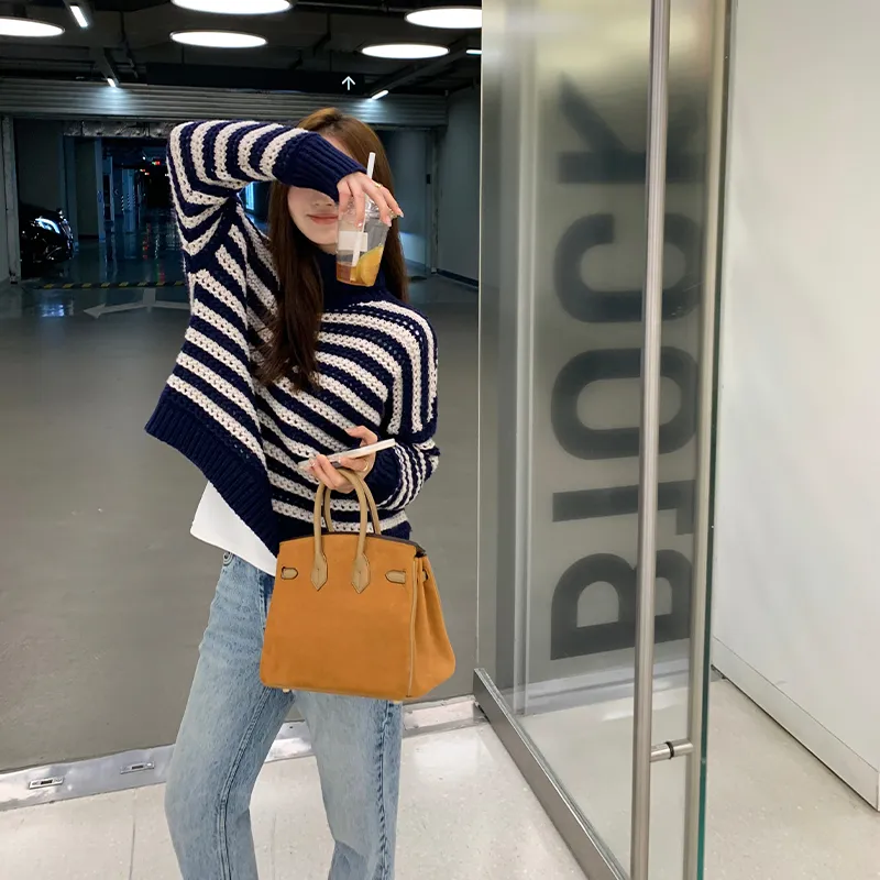 YUMOMO STAR Sweater Women's Navy Blue With White Stripes-3