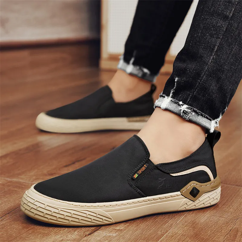 Kangaroo Head Slip Resistant Breathable Low Top Canvas Shoes Unisex-7