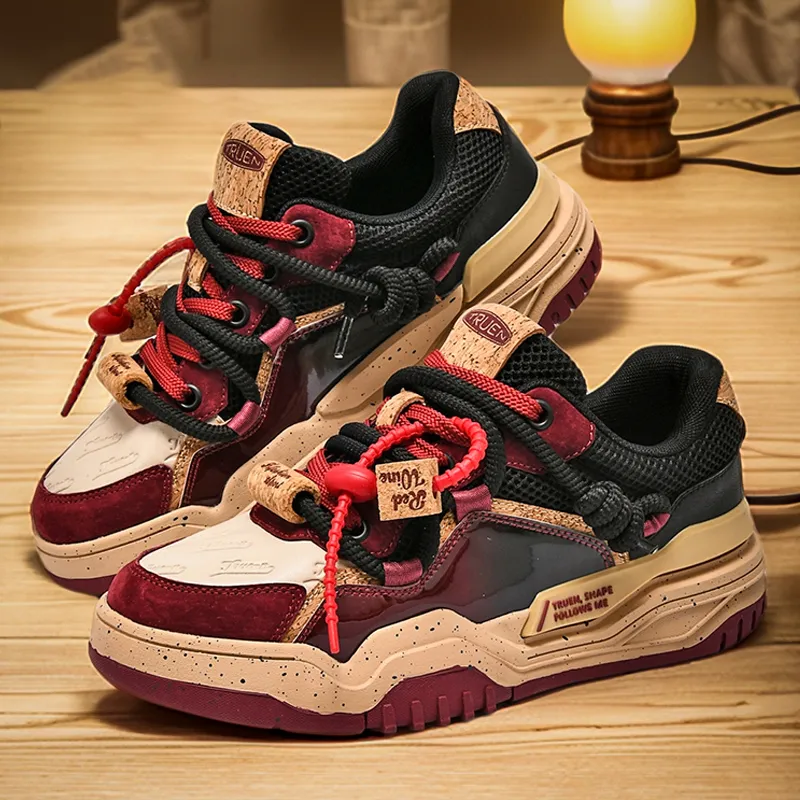 Kangaroo Head Anti-Slip Wear-Resistant Low-Top Skateboard Shoes Unisex Burgundy-1