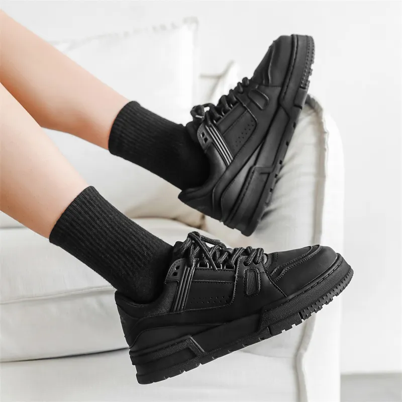 V ZERO FIVE Low Top Skateboard Shoes Unisex Black-7