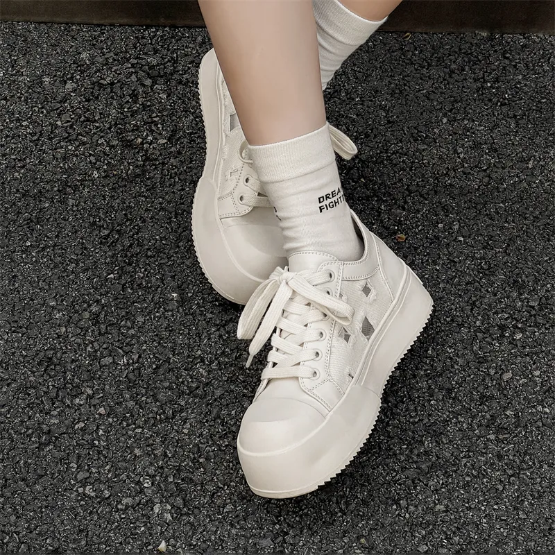 V ZERO FIVE Low Top Skateboard Shoes Unisex-18
