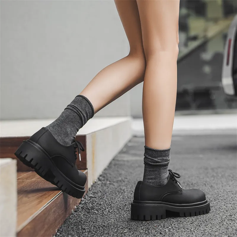 V ZERO FIVE Casual Shoes Unisex Black-11