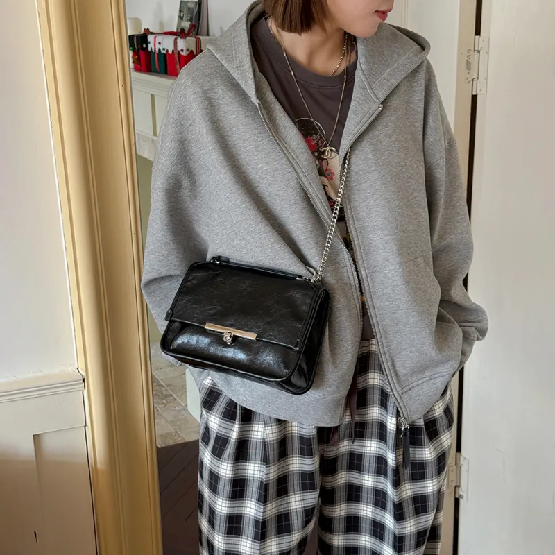MICOCAH PU Shoulder Bag Crossbody Bag Regular Women's Milk Tea Gray/Minimalist Black-6