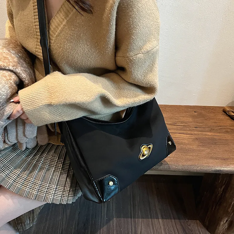 Bansusu Suede Shoulder Bag Regular Women's Coffee/Black/Burgundy-8